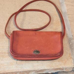 Elegant Leather Crossbody Bag - Orange/Red
